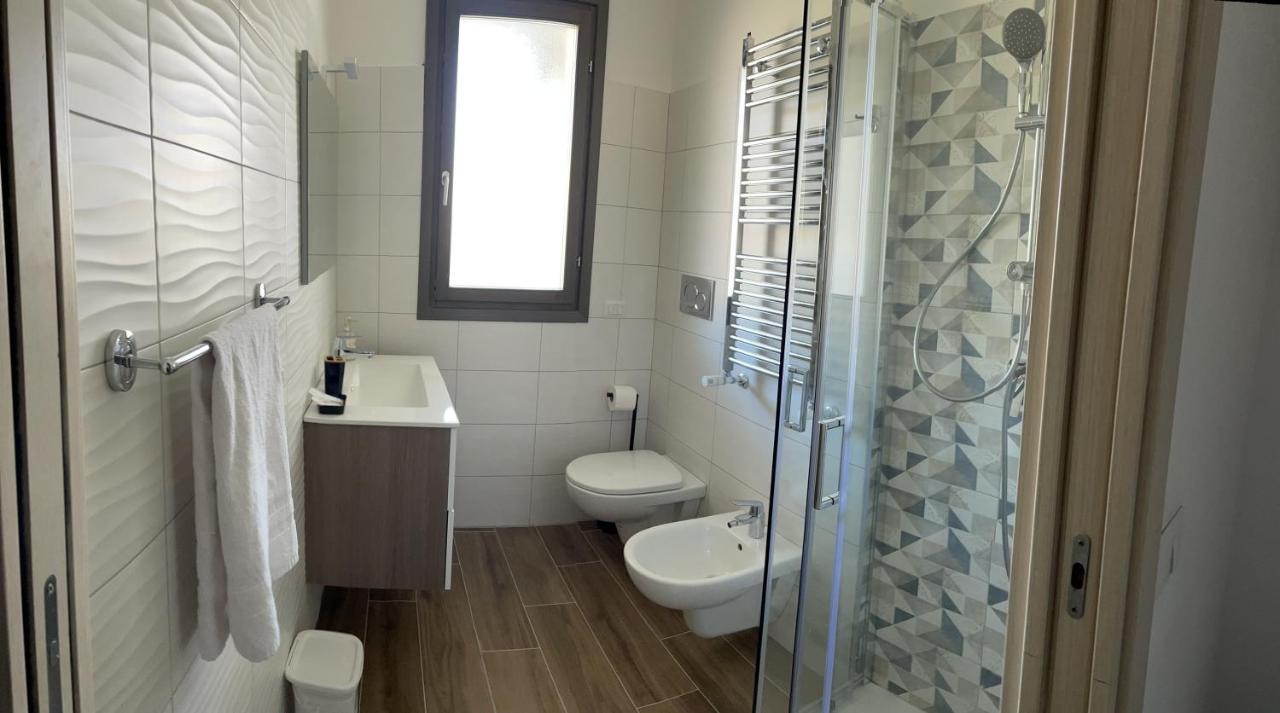 Dolcecasaleogiu Con Parcheggio Coperto Gratuito Appartement Vitinia Buitenkant foto