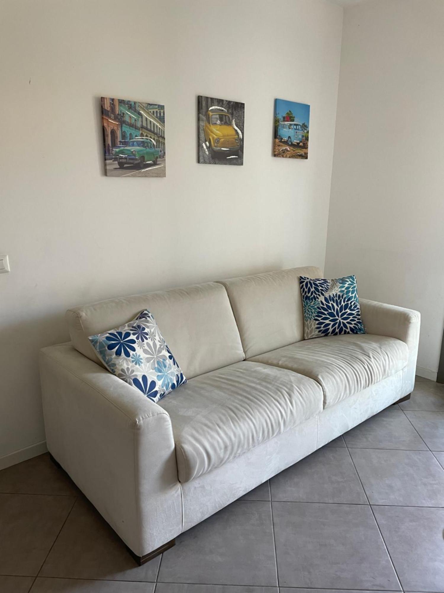 Dolcecasaleogiu Con Parcheggio Coperto Gratuito Appartement Vitinia Buitenkant foto